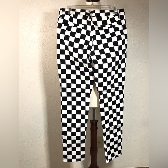Jackson men’s black and white “checkered flag” pants. Size 30. - Picture 2 of 5